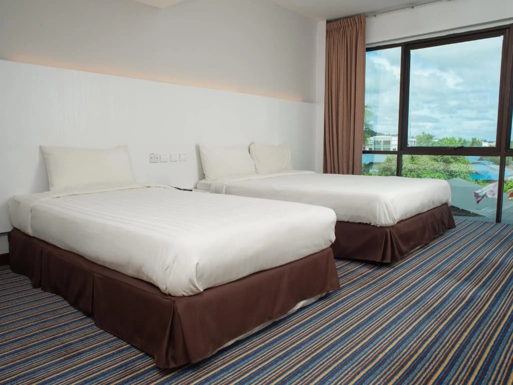 Riverfront Inn - photo 3