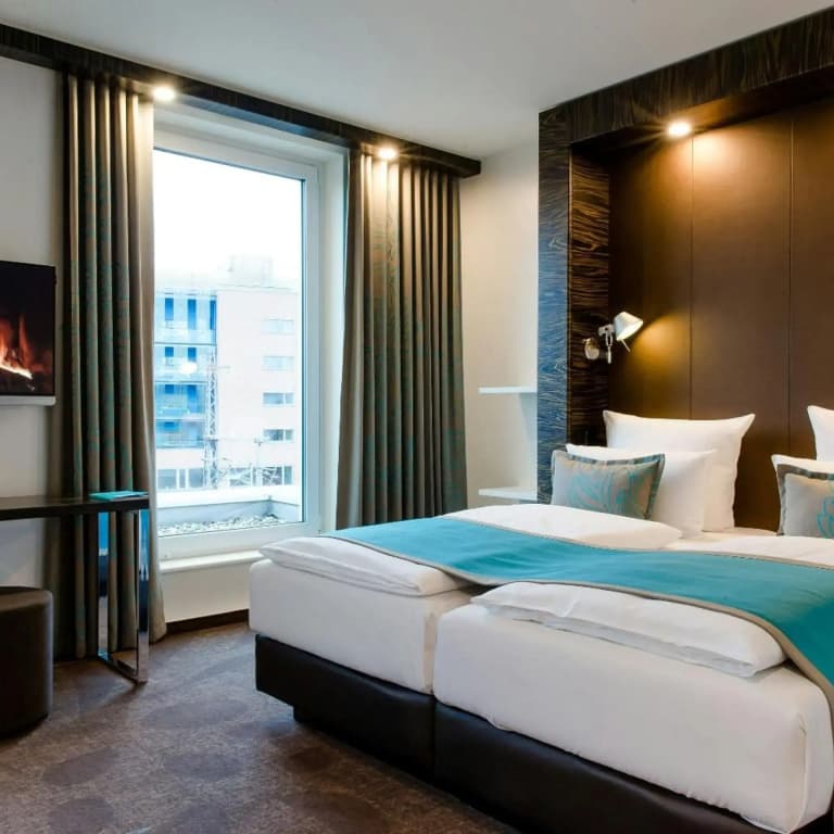 Motel One Berlin-Bellevue - photo 38