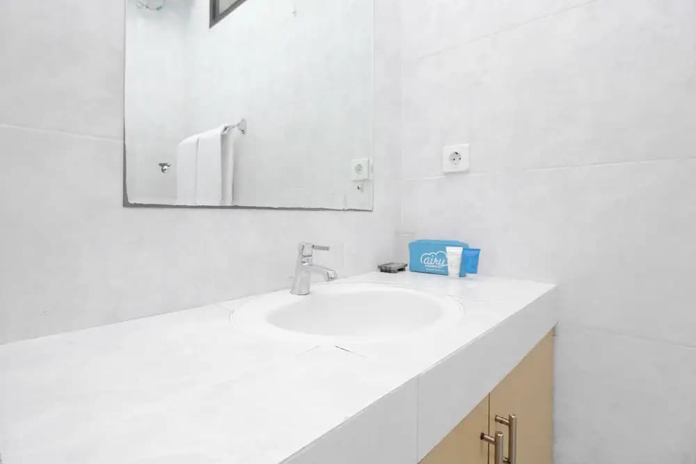Airy Jimbaran Buanasari 88 Bali - photo 7