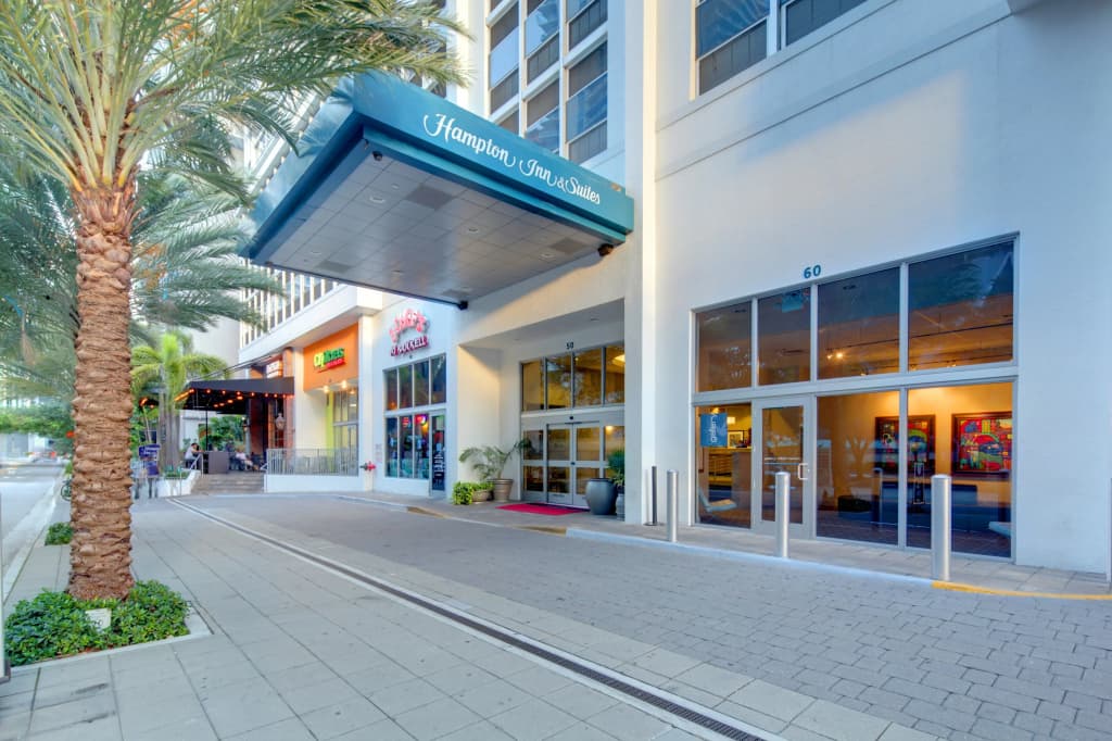 Hampton Inn & Suites Miami/Brickell-Downtown - photo 1