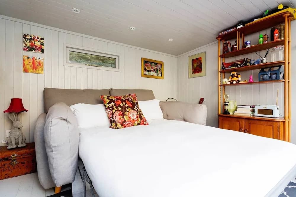 The Shepherd's Bush Hideaway - photo 4