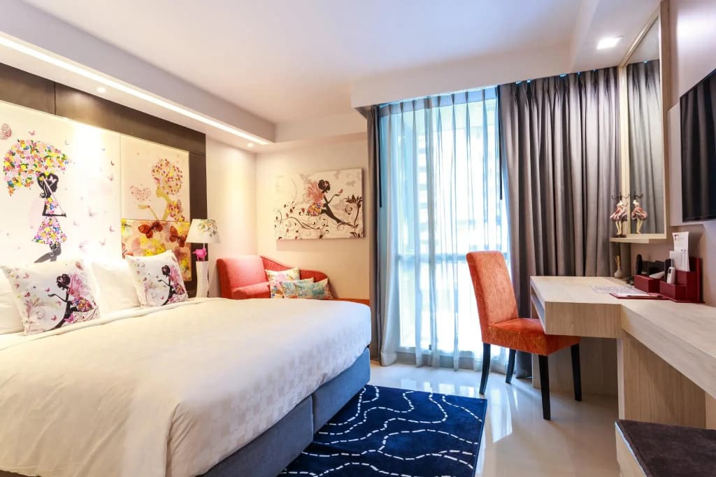 Hotel Clover Asoke - photo 7