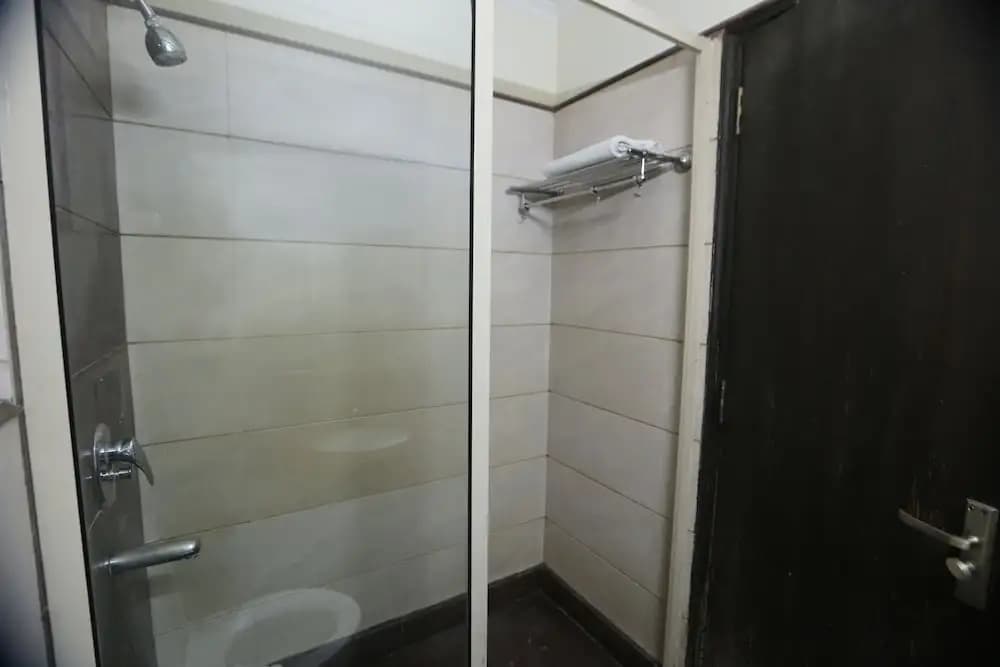OYO 7075 Hotel Oakland - photo 10