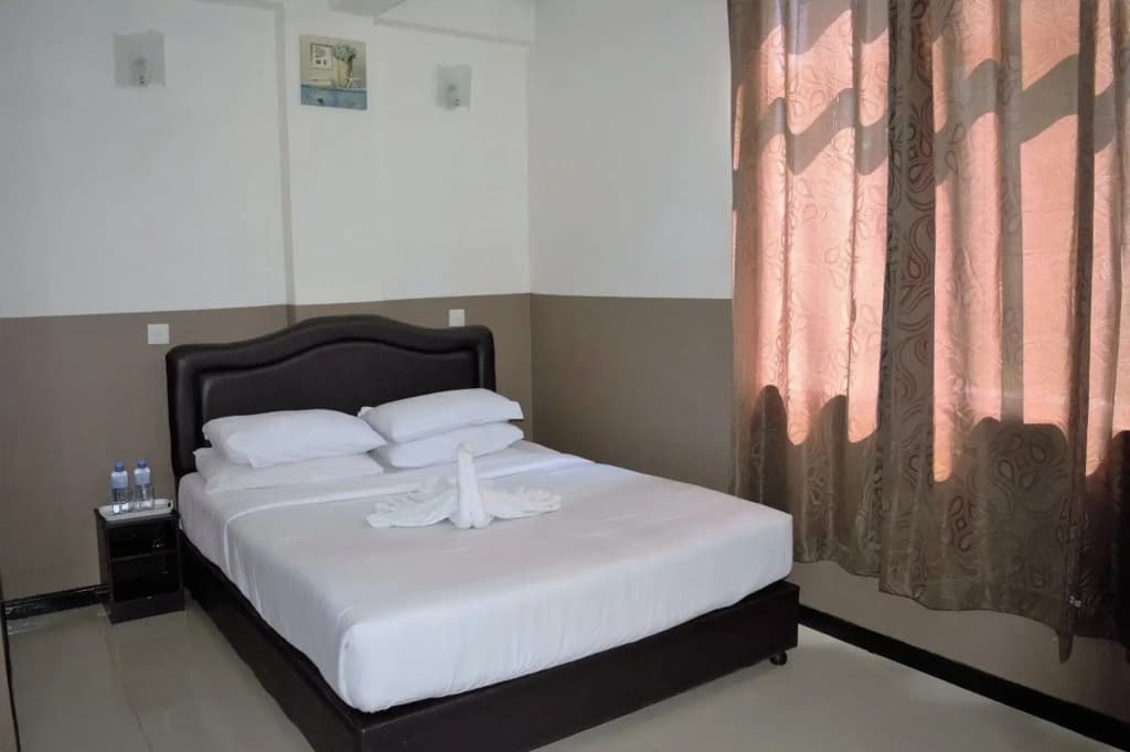 Ashaz Inn - photo 4