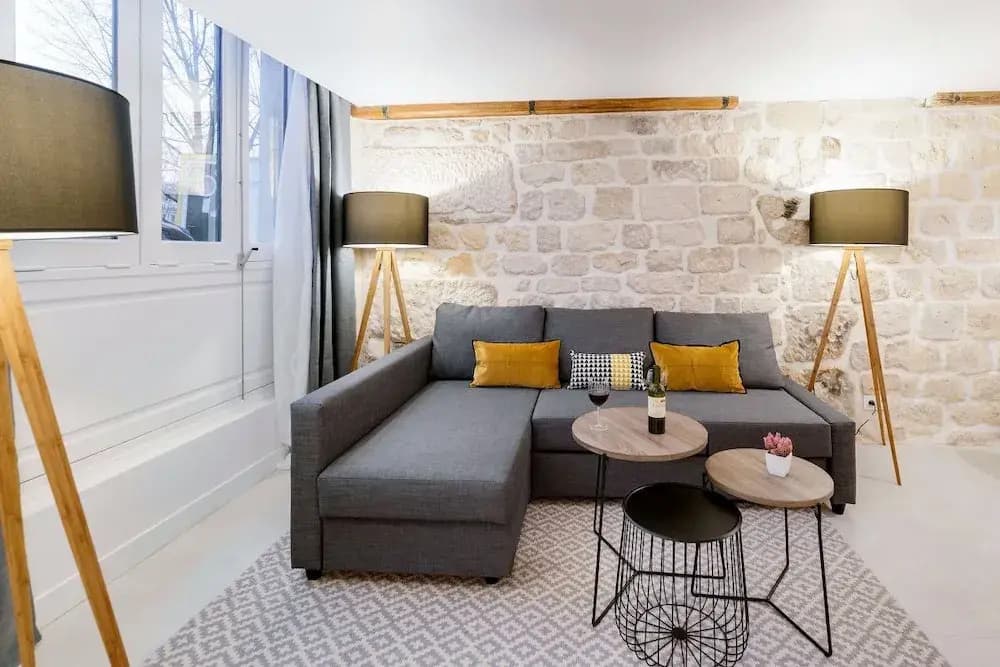 Spacious and Charming Flat on île de la Cité - main photo