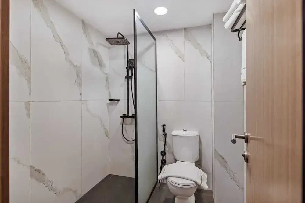 Regency Inn - photo 27