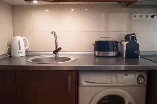 Rebecca Apartment next to Synagogue - photo 22