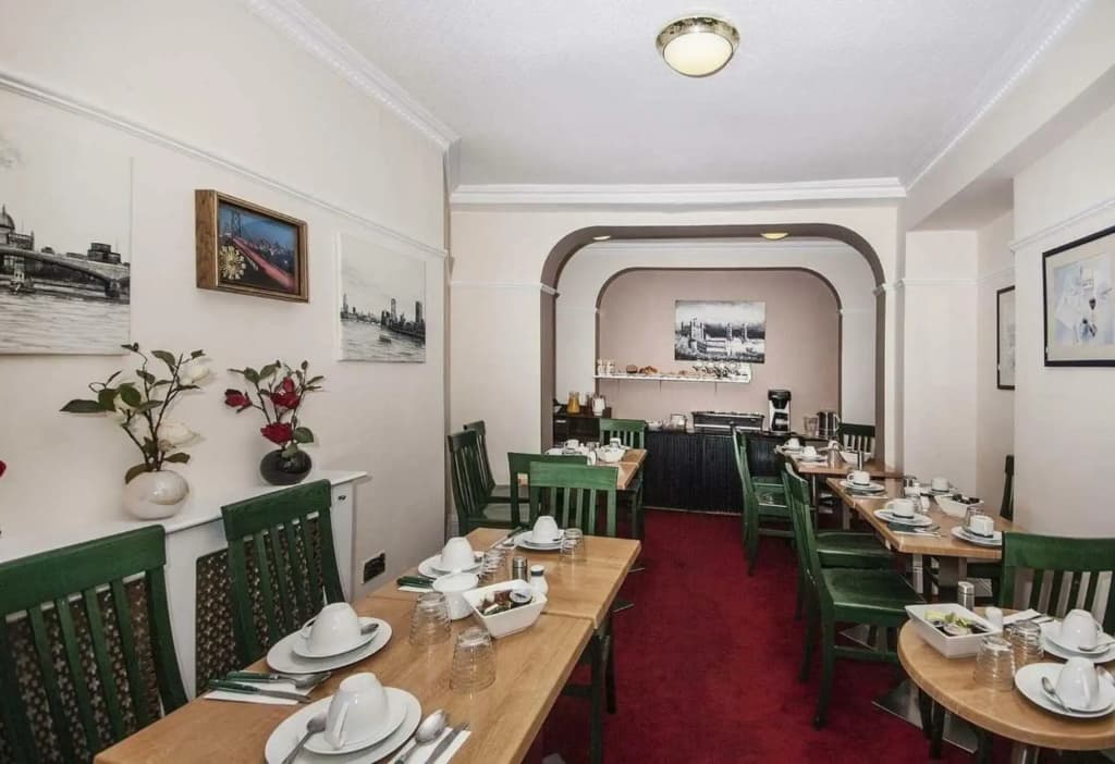 Classic Hotel - photo 12