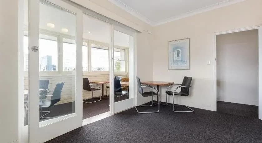 The Blue Gum Hotel - photo 4