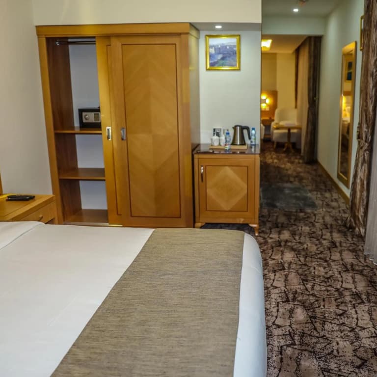 Muscat Plaza Hotel - photo 26