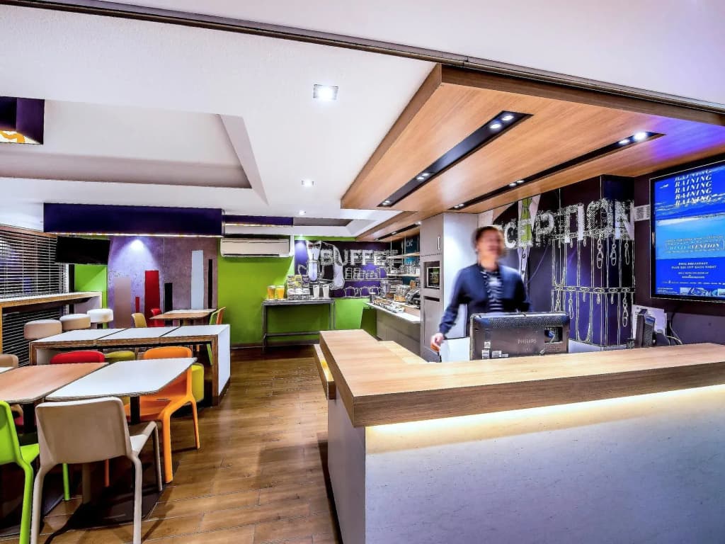 ibis budget Enfield - photo 15