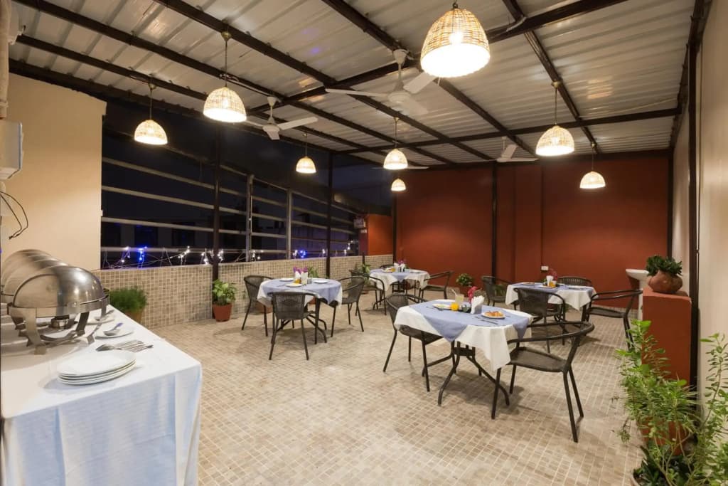 Hotel Rupam Kingston Park - photo 16
