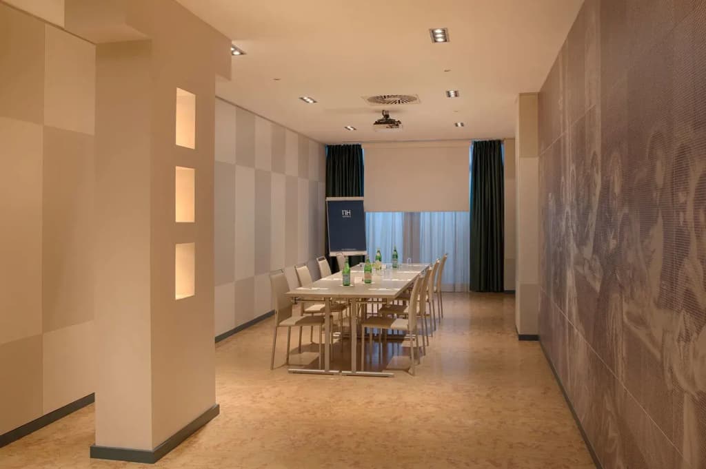 NH Roma Villa Carpegna - photo 32