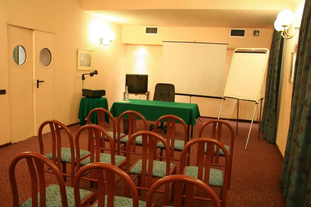 Albert Hotel - photo 17