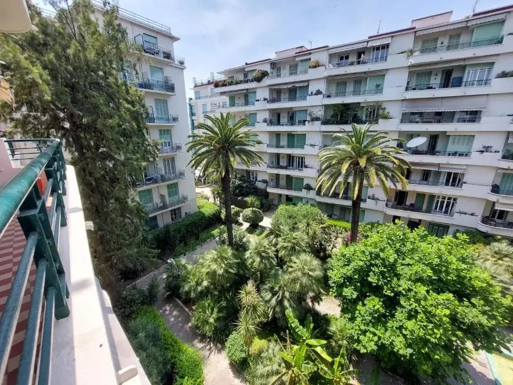 BH - CAPITOL - Central 2 Bedrooms 5 Peoples - photo 1