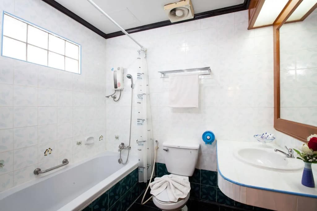 Lamai Inn Hotel - photo 7