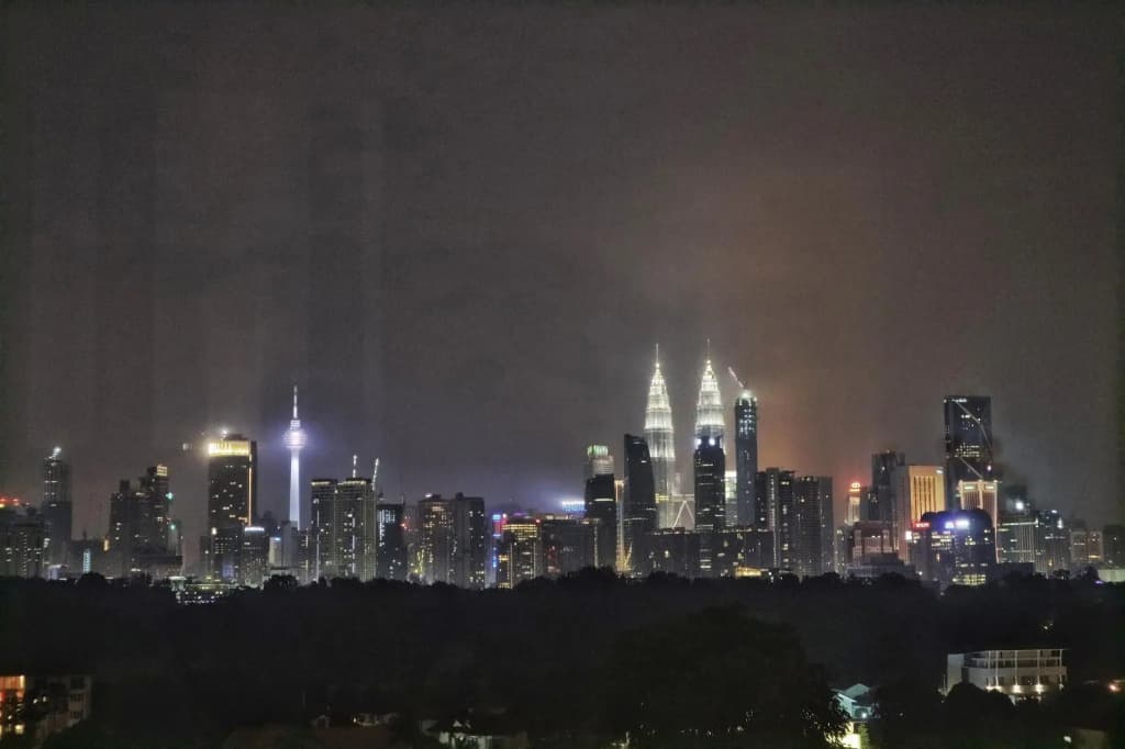 Kuala Lumpur Skyline View - photo 2
