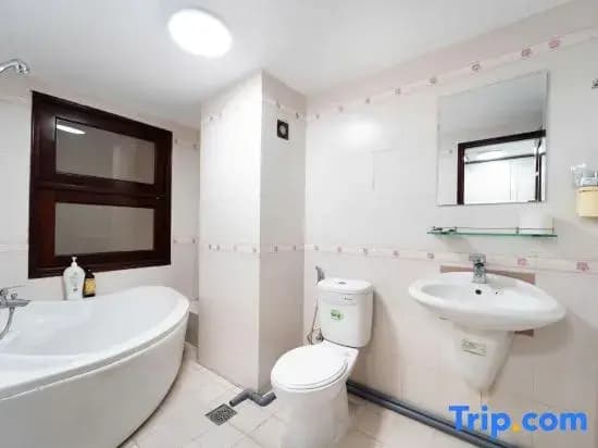 Bold's House Thu Khoa Huan | Cozy Living in the Heart of Saigon - photo 3