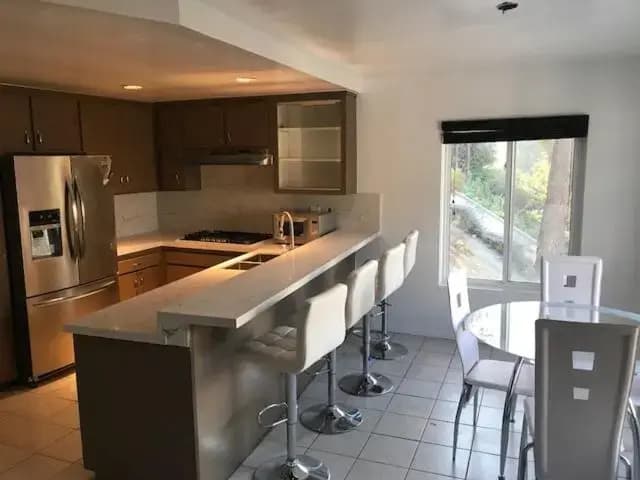 4 bedroom and 3 bath home close to universal studio and Hollywood - photo 18