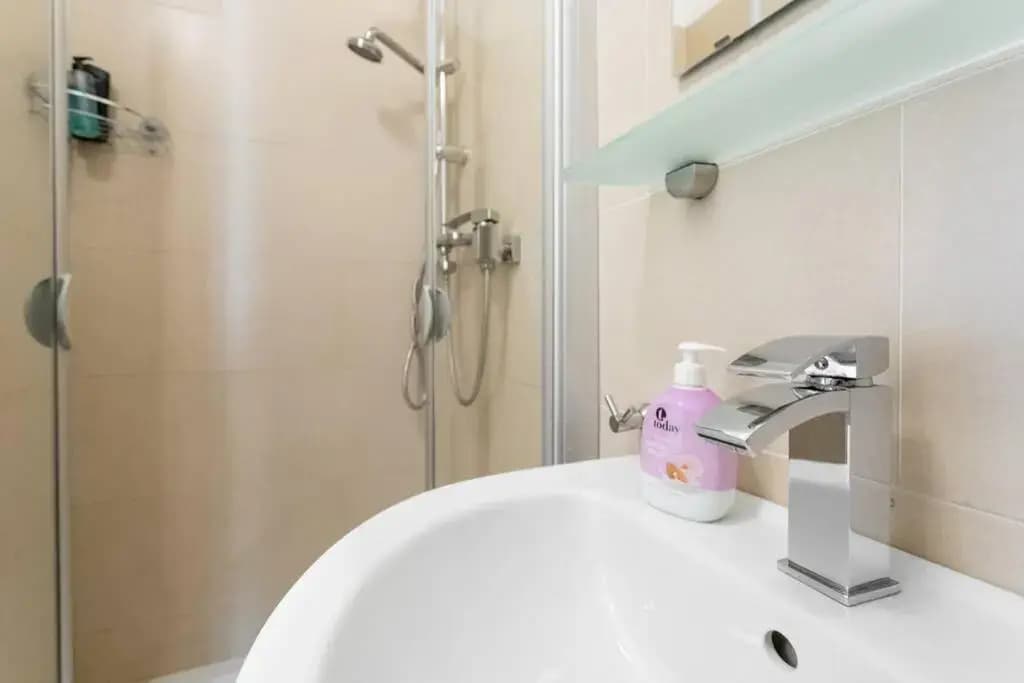 16 C&J's apartment - photo 6