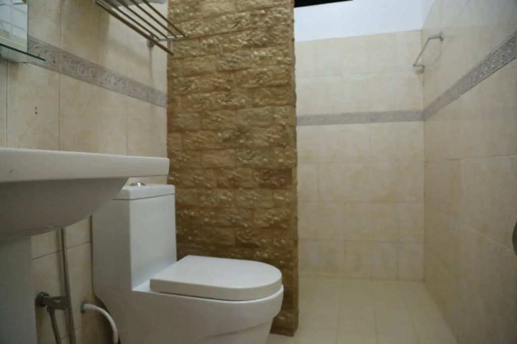 Tour Rest Inn - photo 8