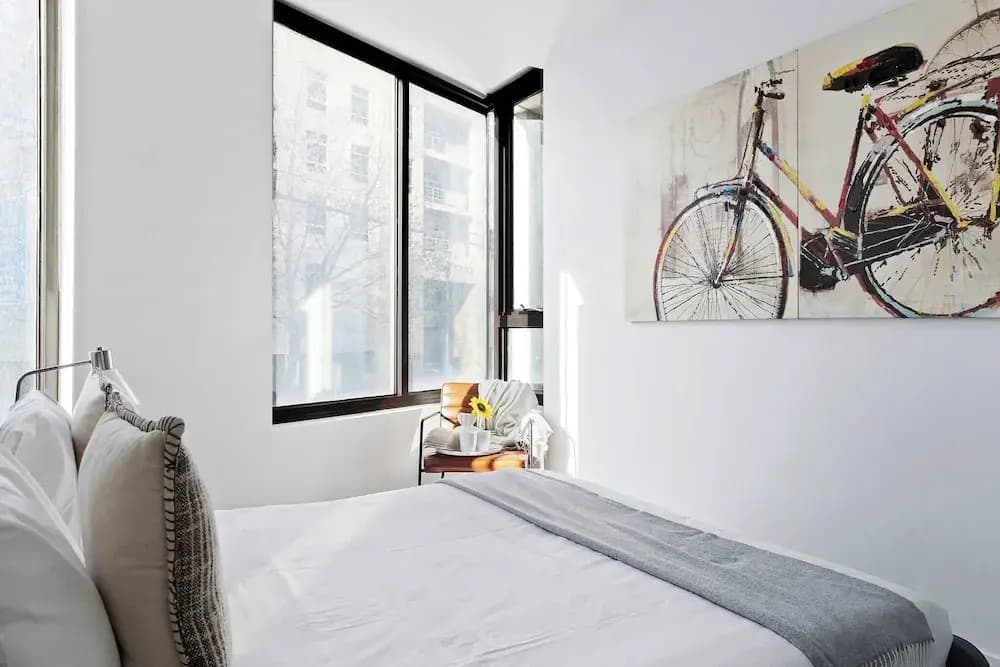 A Cozy 2BR Apt Right on Buzzing Chapel Street - photo 5