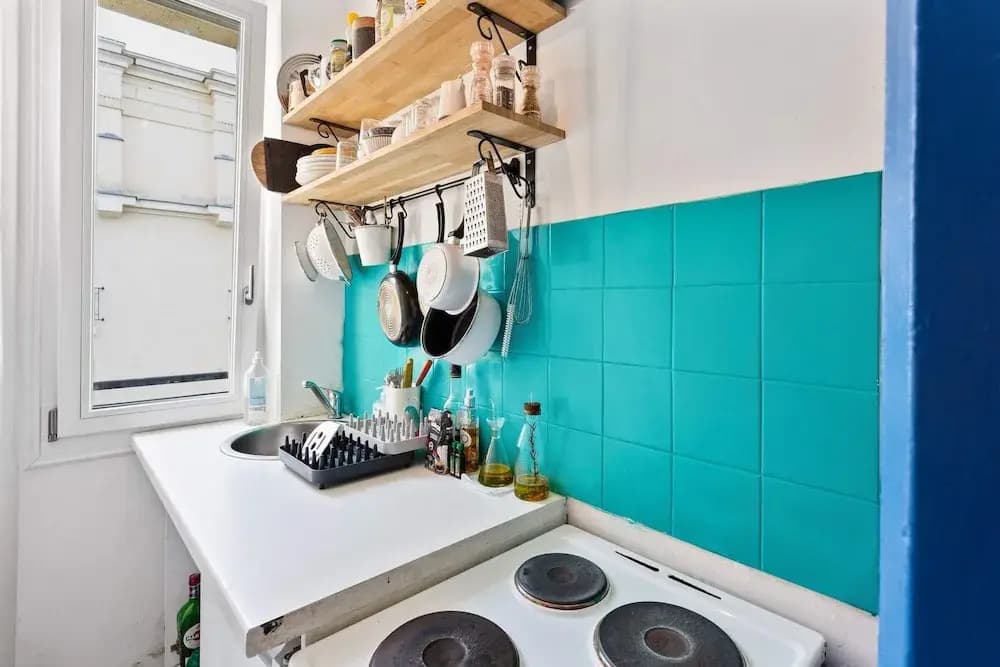 Spacious and Bright Duplex Located in the 19th - photo 12