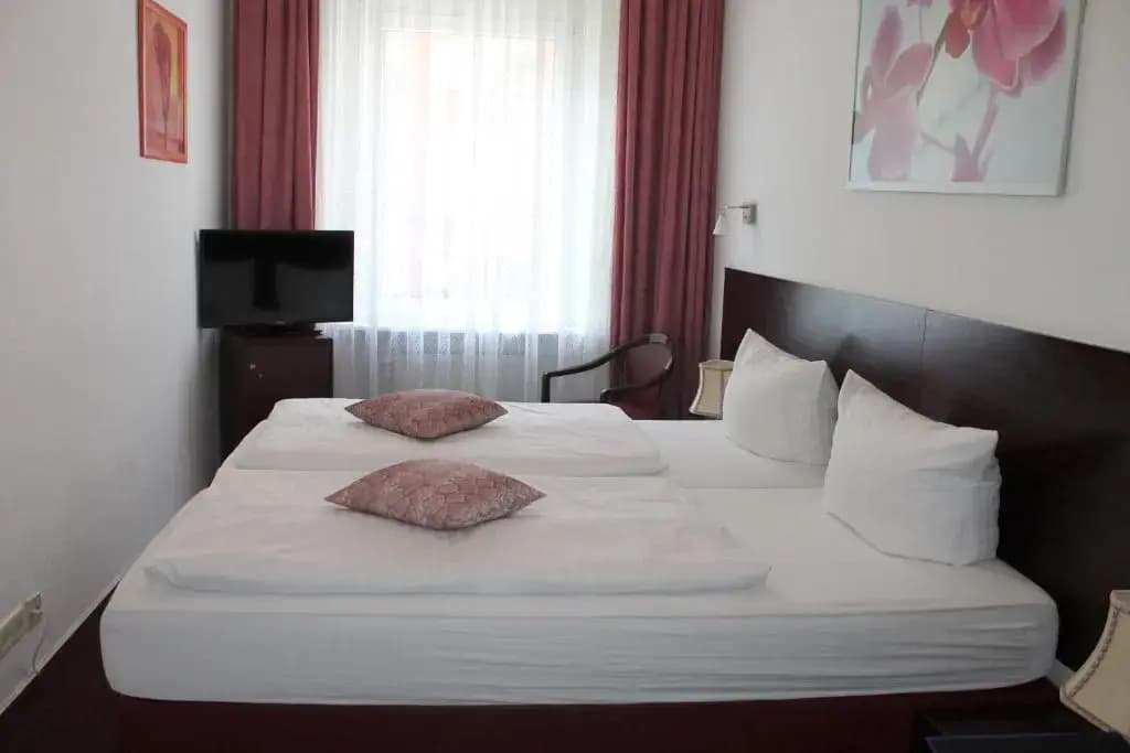 Hotel Novalis - photo 4
