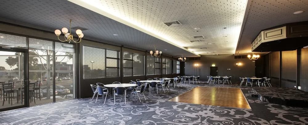 Nightcap at Skyways Hotel - photo 14