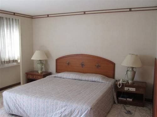Premier Inn - photo 4
