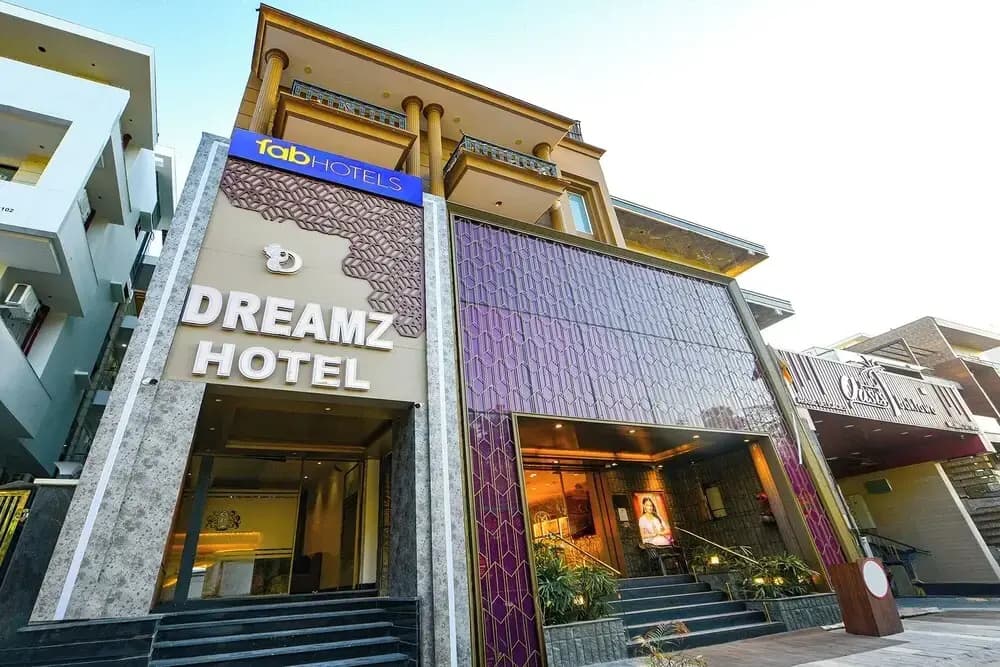 Fabhotel Dreamz - photo 1