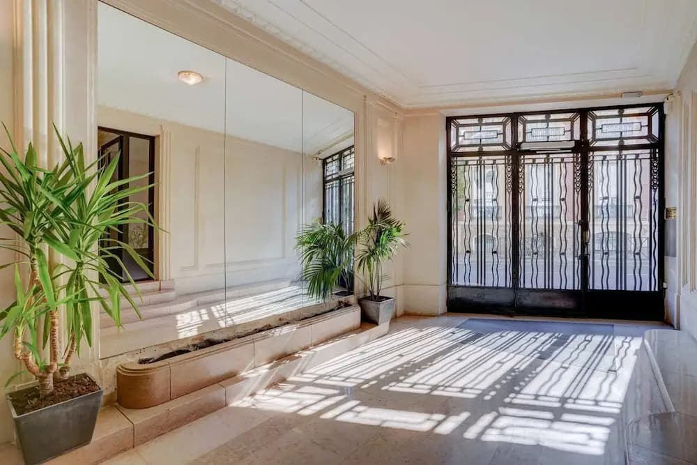Passy Glow 2BR Home in the 16th Arrondissement - photo 9