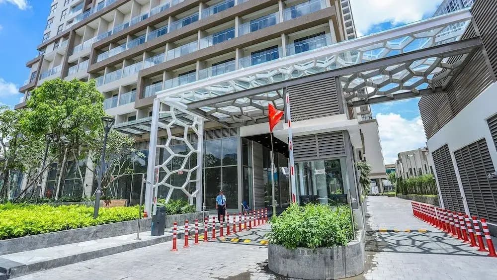 Jennifer House - Millenium Apartment - main photo