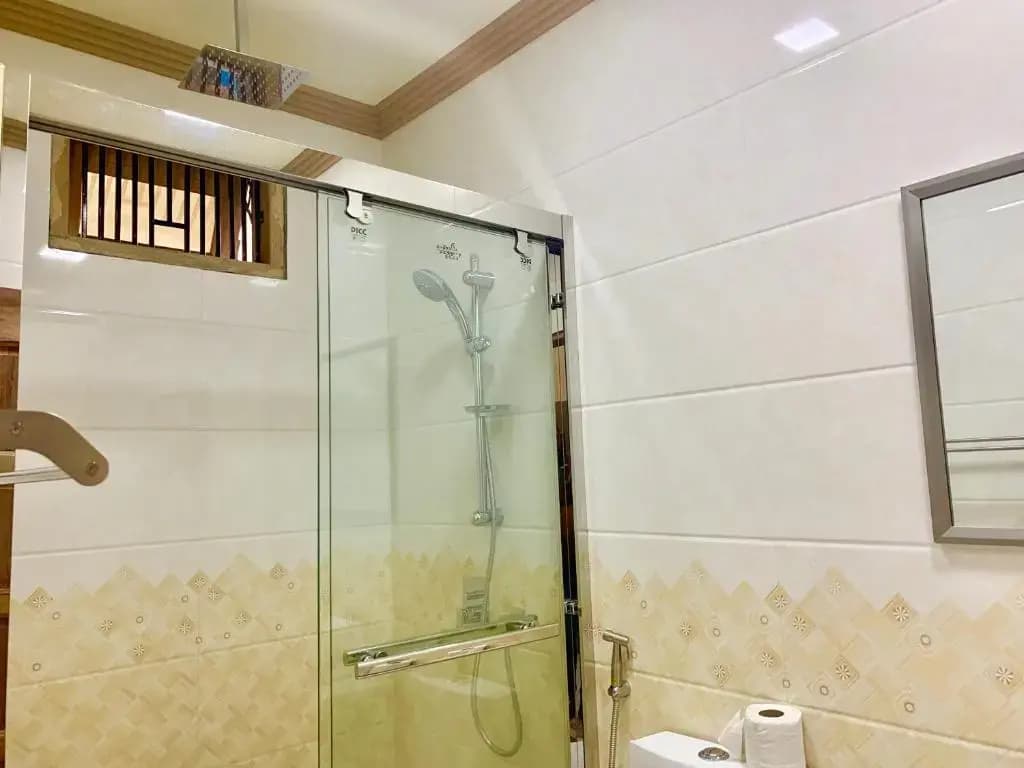 Endhaa, Divers Home - main photo