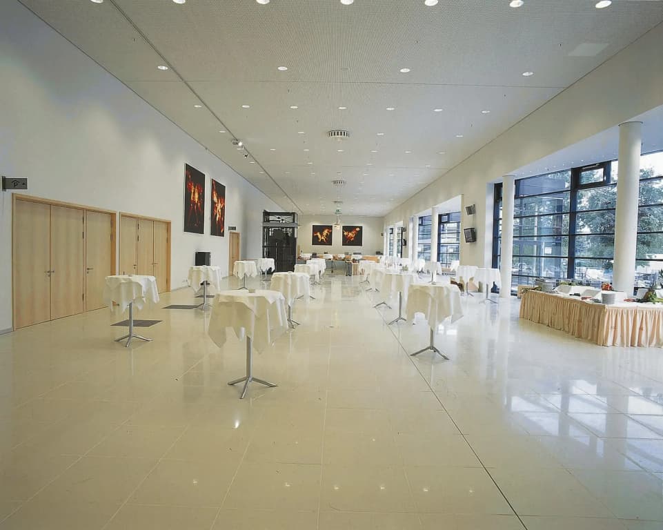 Estrel Hotel Berlin - photo 38