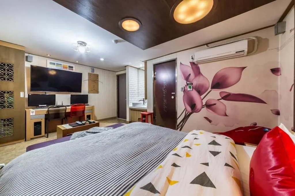 Major Hotel - photo 3