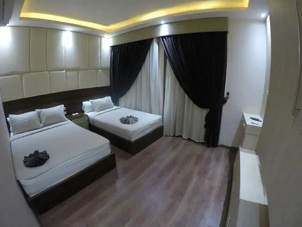 Grand Hotel - photo 3