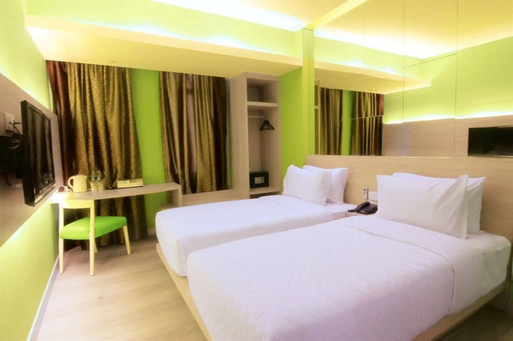 Royal City Hotel - photo 7
