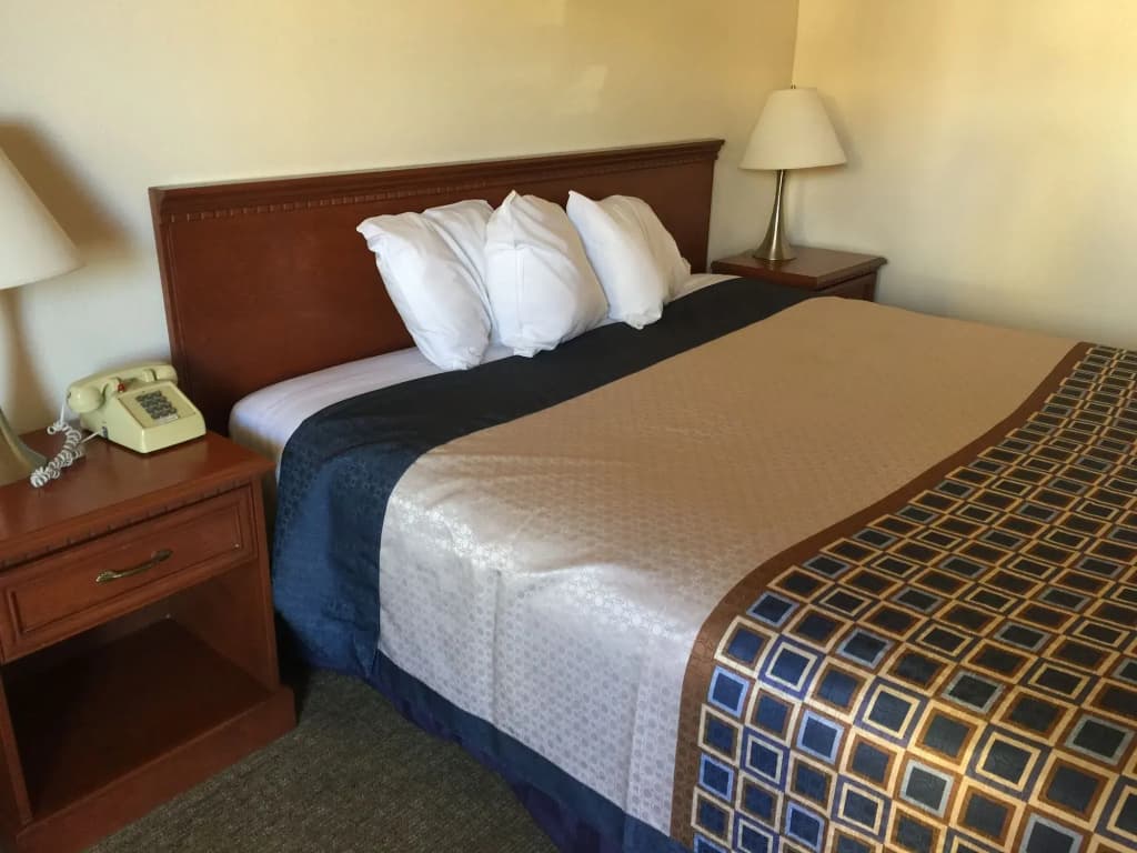 Vantage Point Inn Woodland Hills - photo 5