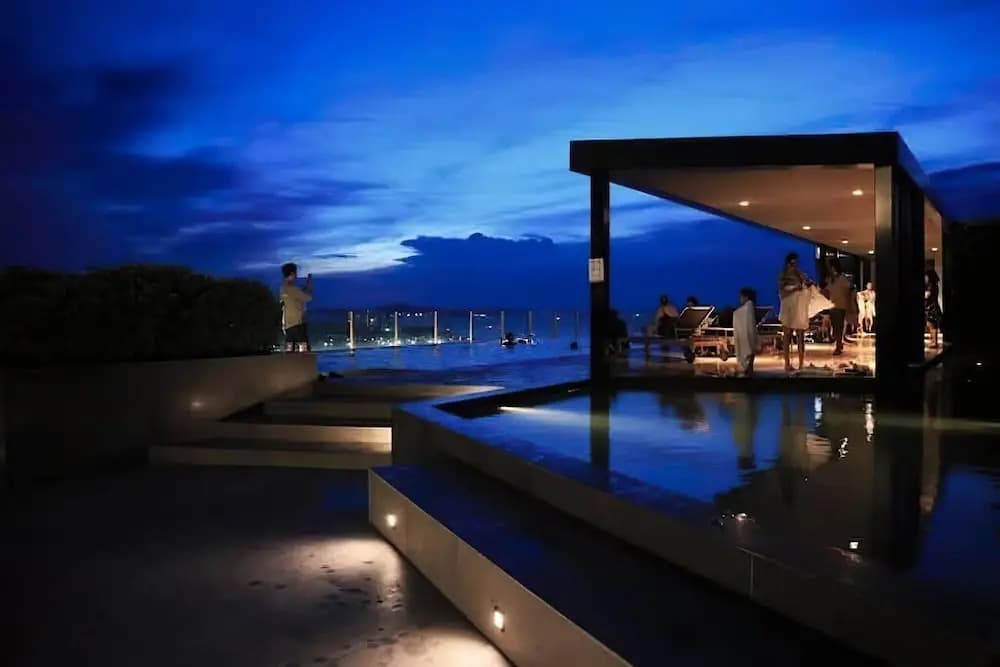 Sea View Large Balcony Condo With Infinity Pool - photo 35