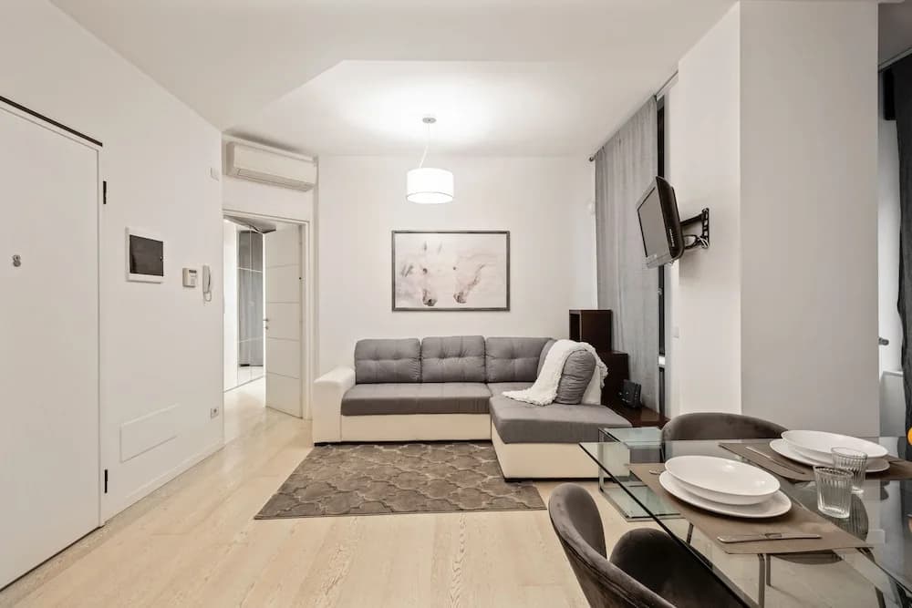 Broletto a - photo 4