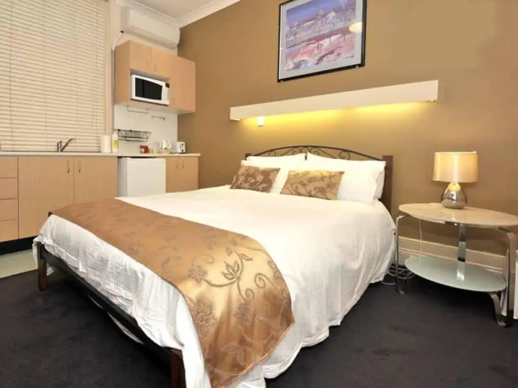 Sydney City Lodge - photo 2