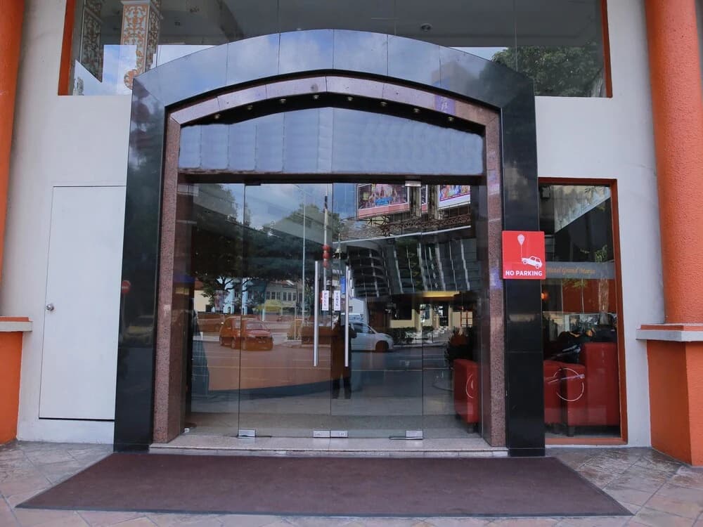 OYO 118 Hotel Grand Maria - photo 1