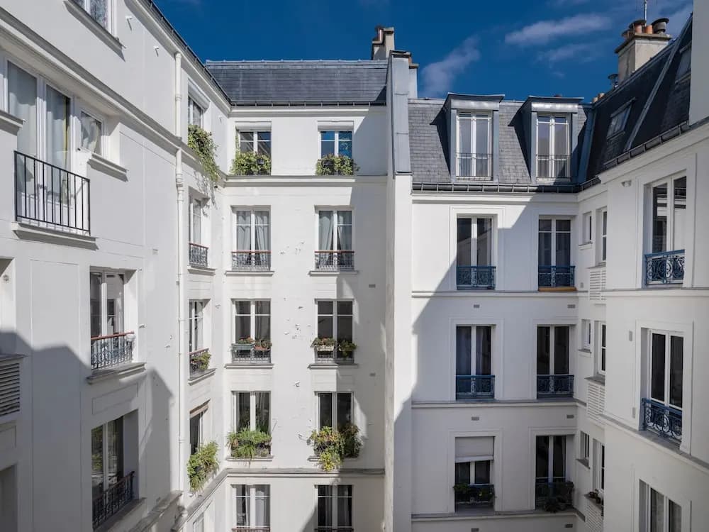 Paris Haussmann Elegant Residence - photo 13