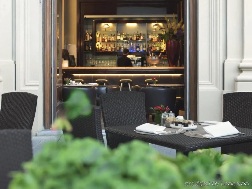 Hotel Savoy - photo 16