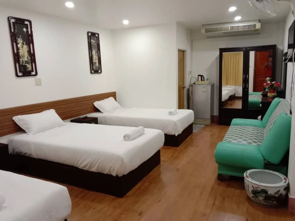 Longzhu Guesthouse - photo 13