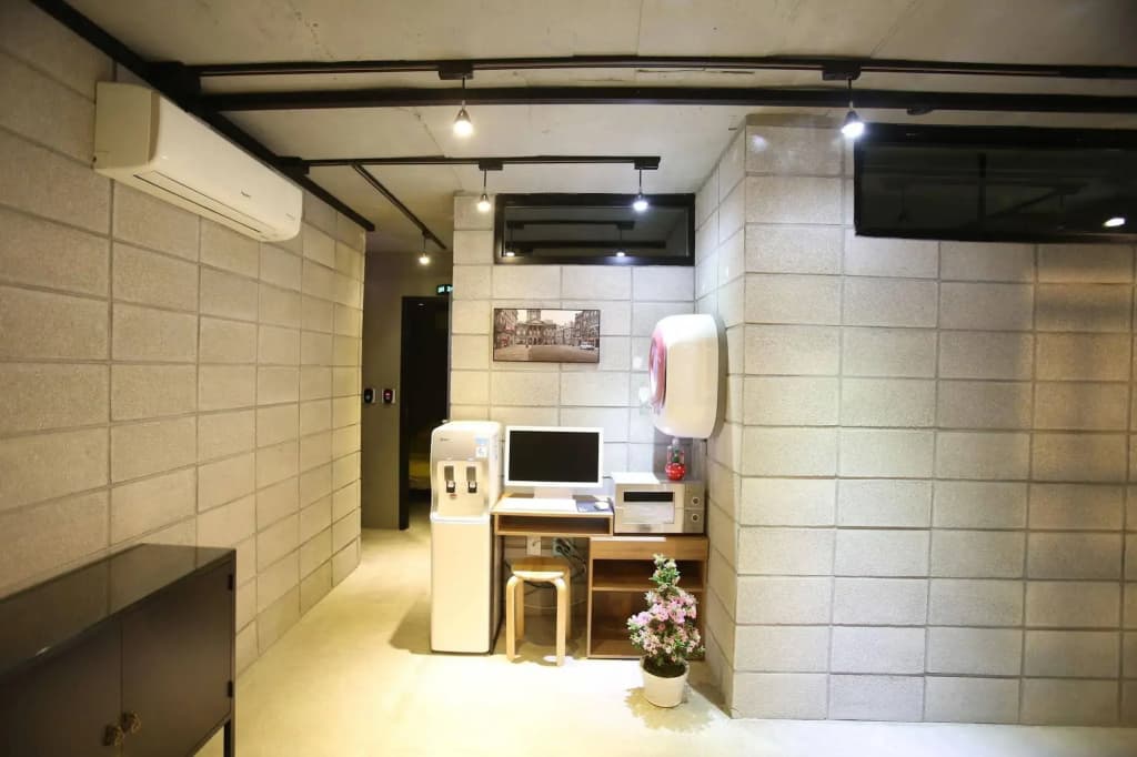 24 Guesthouse Garosu-gil (Gangnam) - photo 20