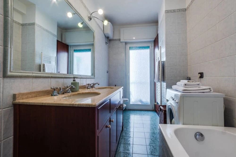 Large Bright Flat 15 Mins From Castel Sant'angelo - photo 8