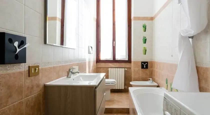 Monti V. House - photo 7