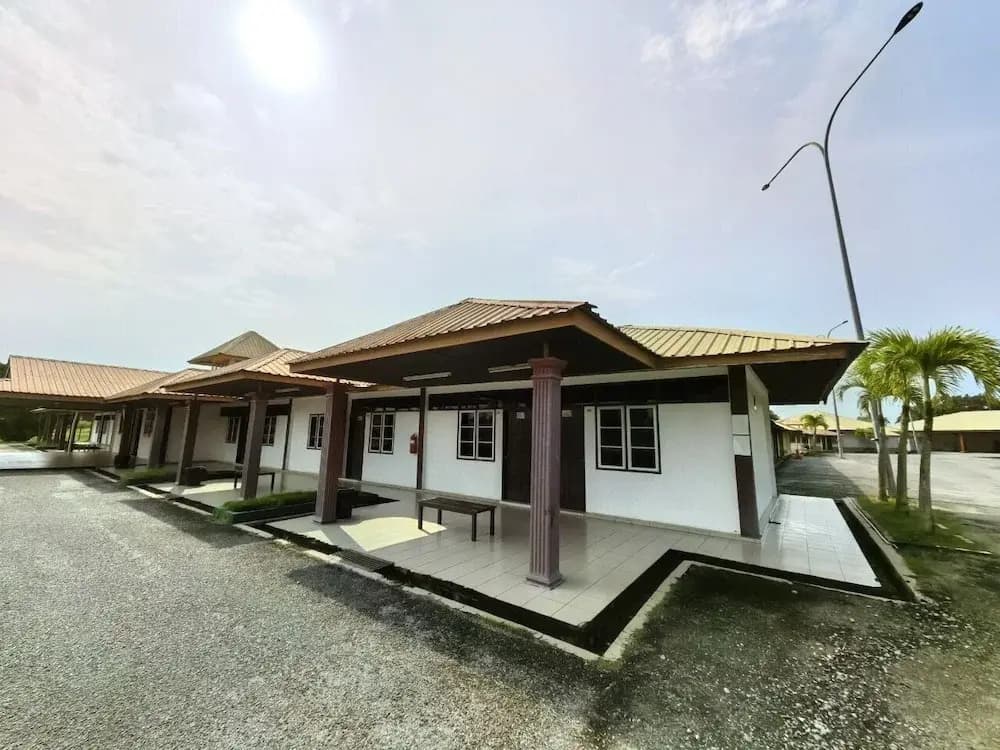 PendangLakeResort - photo 1